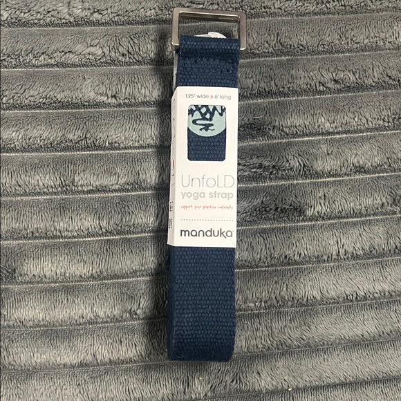 NWT Manduka Yogitoes Yoga Mat Towel - Amethyst Array & Manduka Unfold Mat Strap - Picture 4 of 6